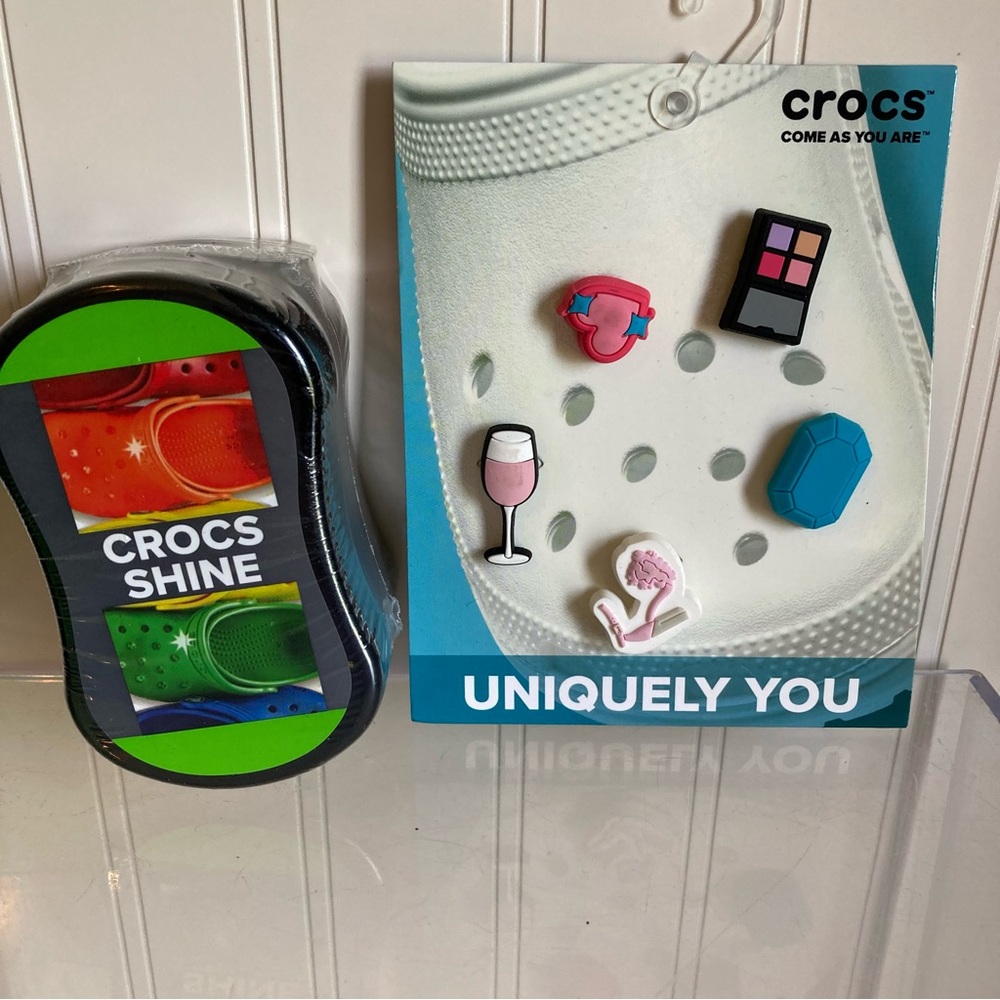NWT Crocs Jibbitz Charms and Crocs Polish Kit